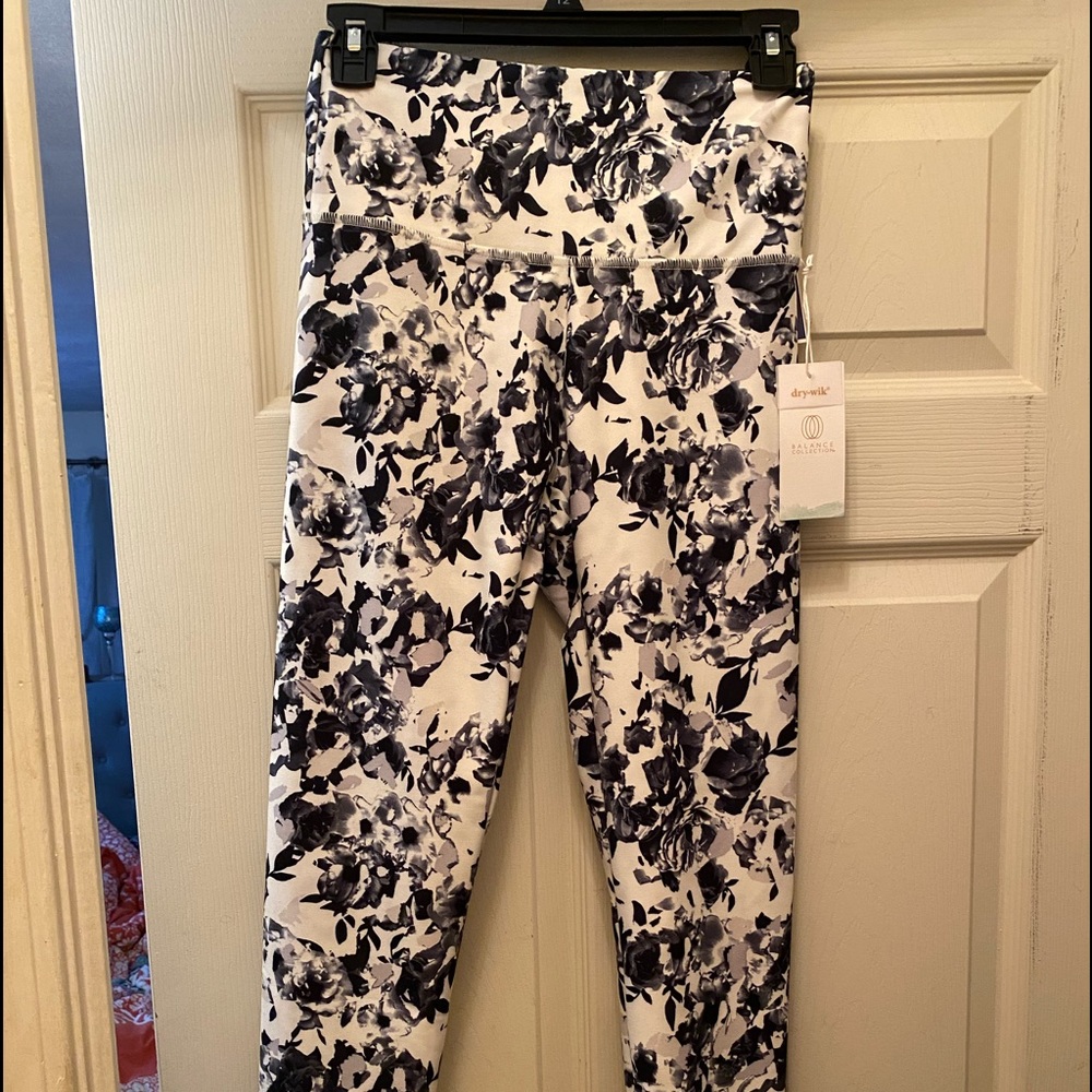 Black floral leggings